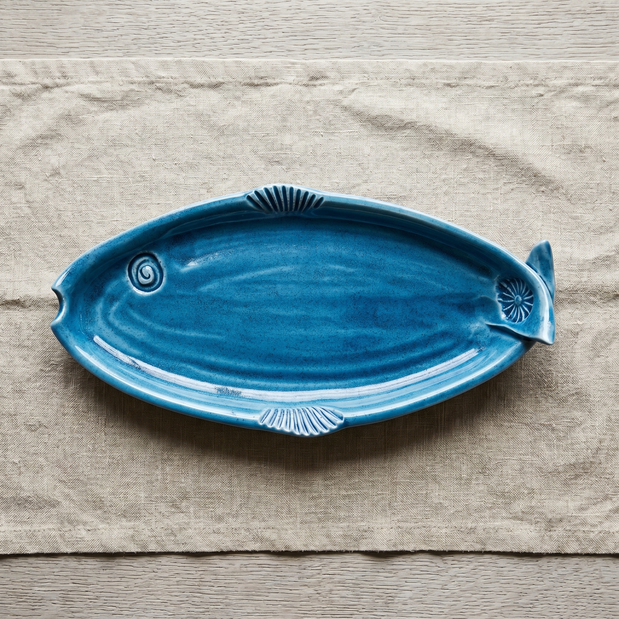 The Bay Fish Platter in Bay Turquoise