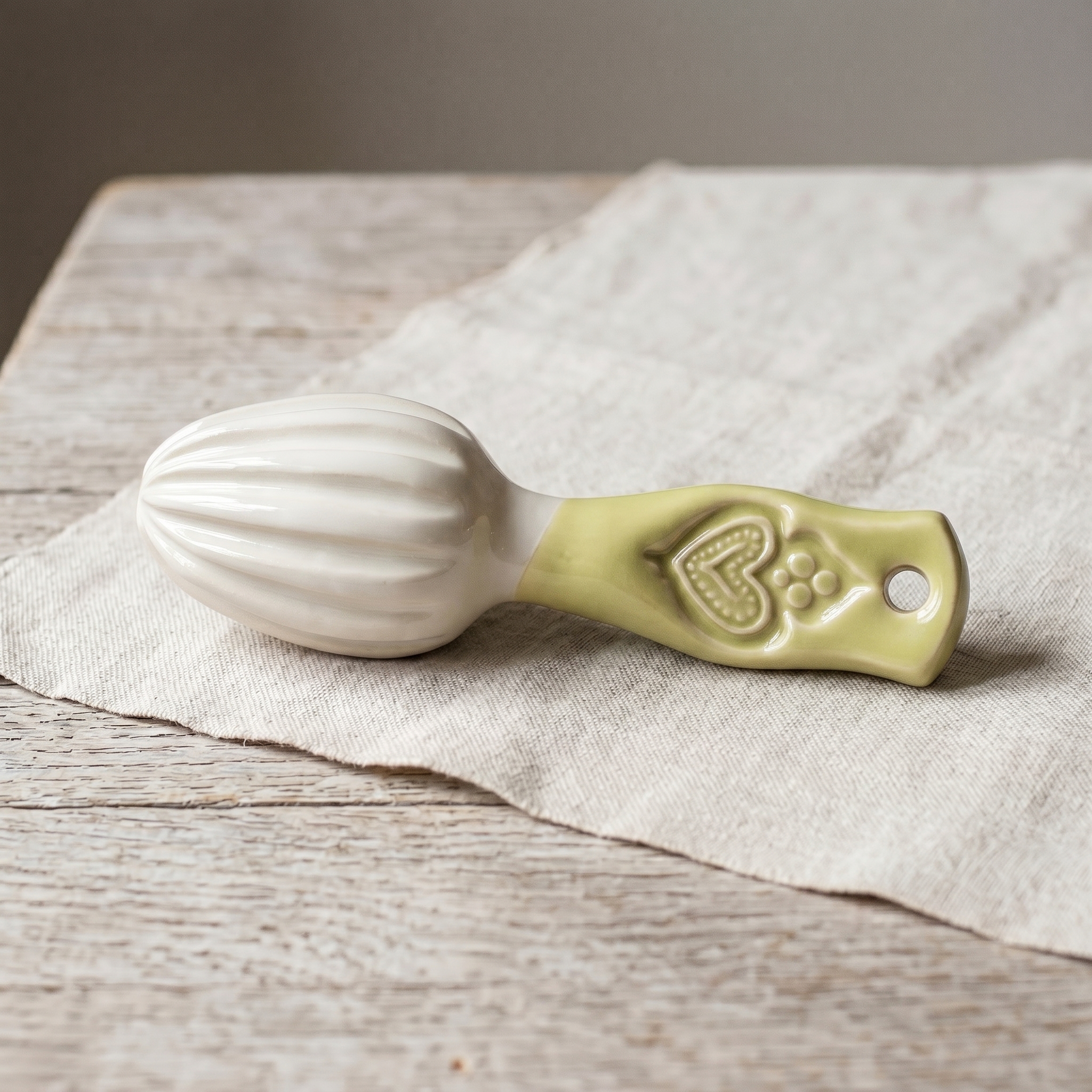 The Citrus Reamer in Linden Spring