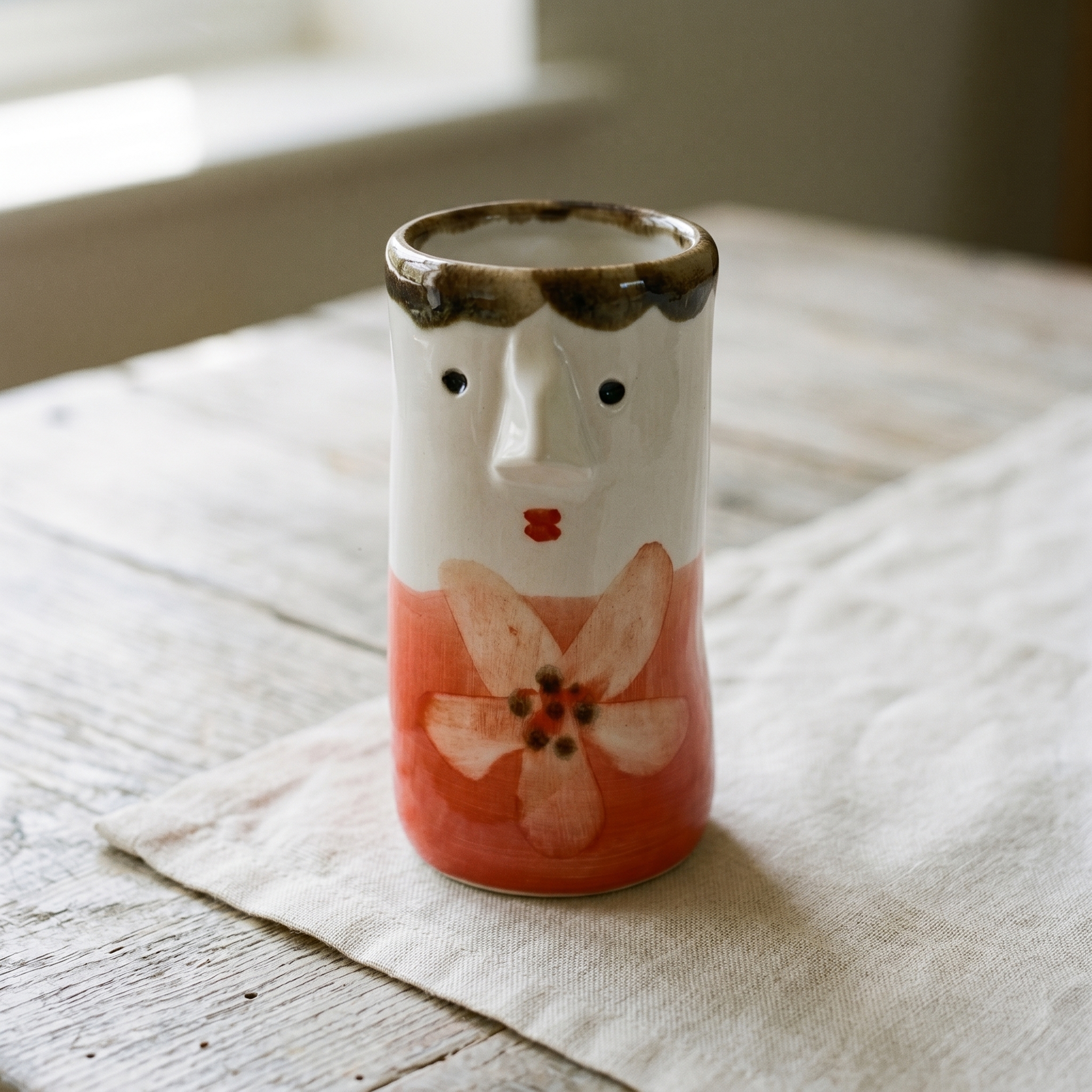 The Whisper Vase - small in Sunset Coral