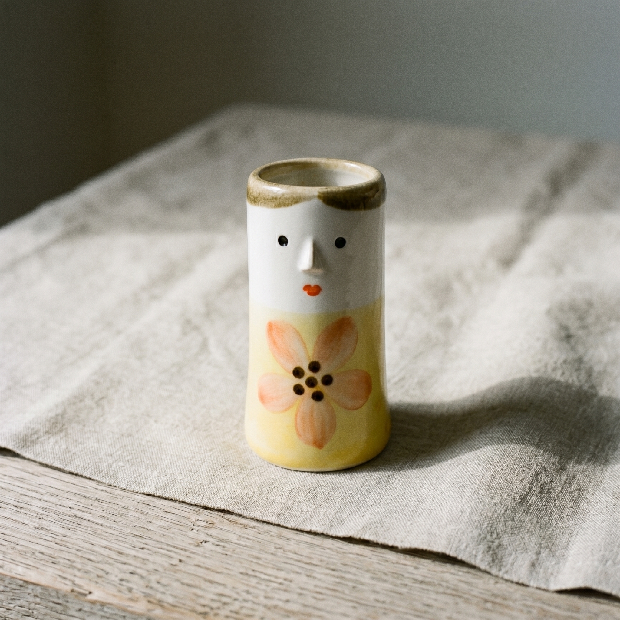 The Whisper Vase - small in Bell-Tower Gold